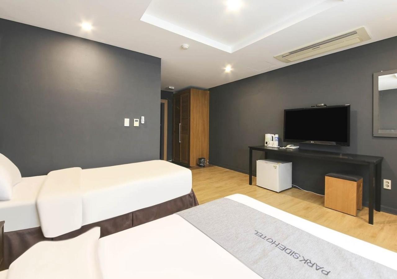 Jeju Parkside Tourist Hotel Екстериор снимка