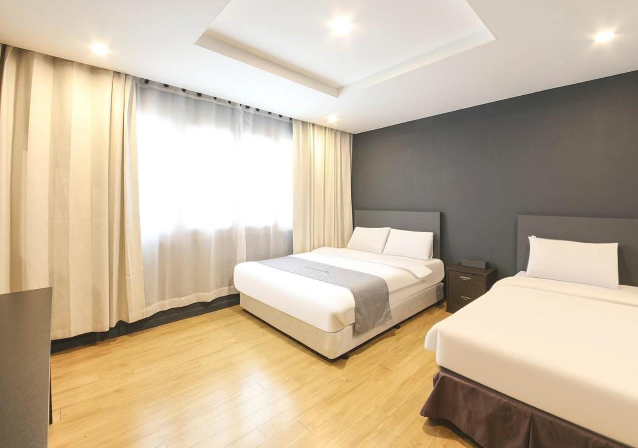 Jeju Parkside Tourist Hotel Екстериор снимка